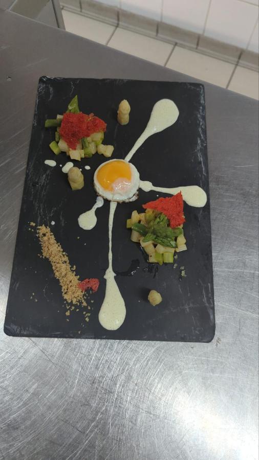 Etauliers Hotel Platanes - Kb Hotel Group מראה חיצוני תמונה
