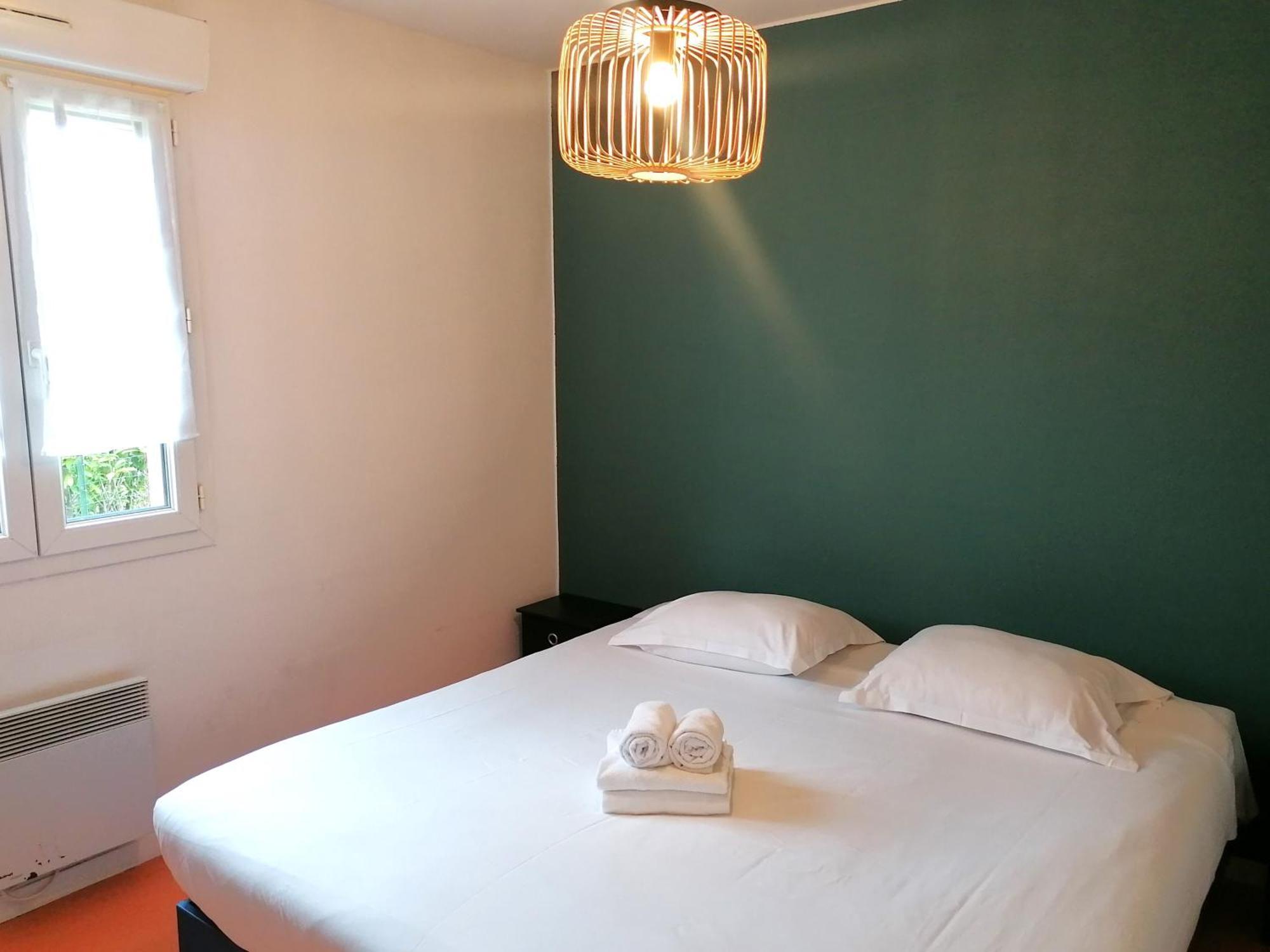 Etauliers Hotel Platanes - Kb Hotel Group מראה חיצוני תמונה