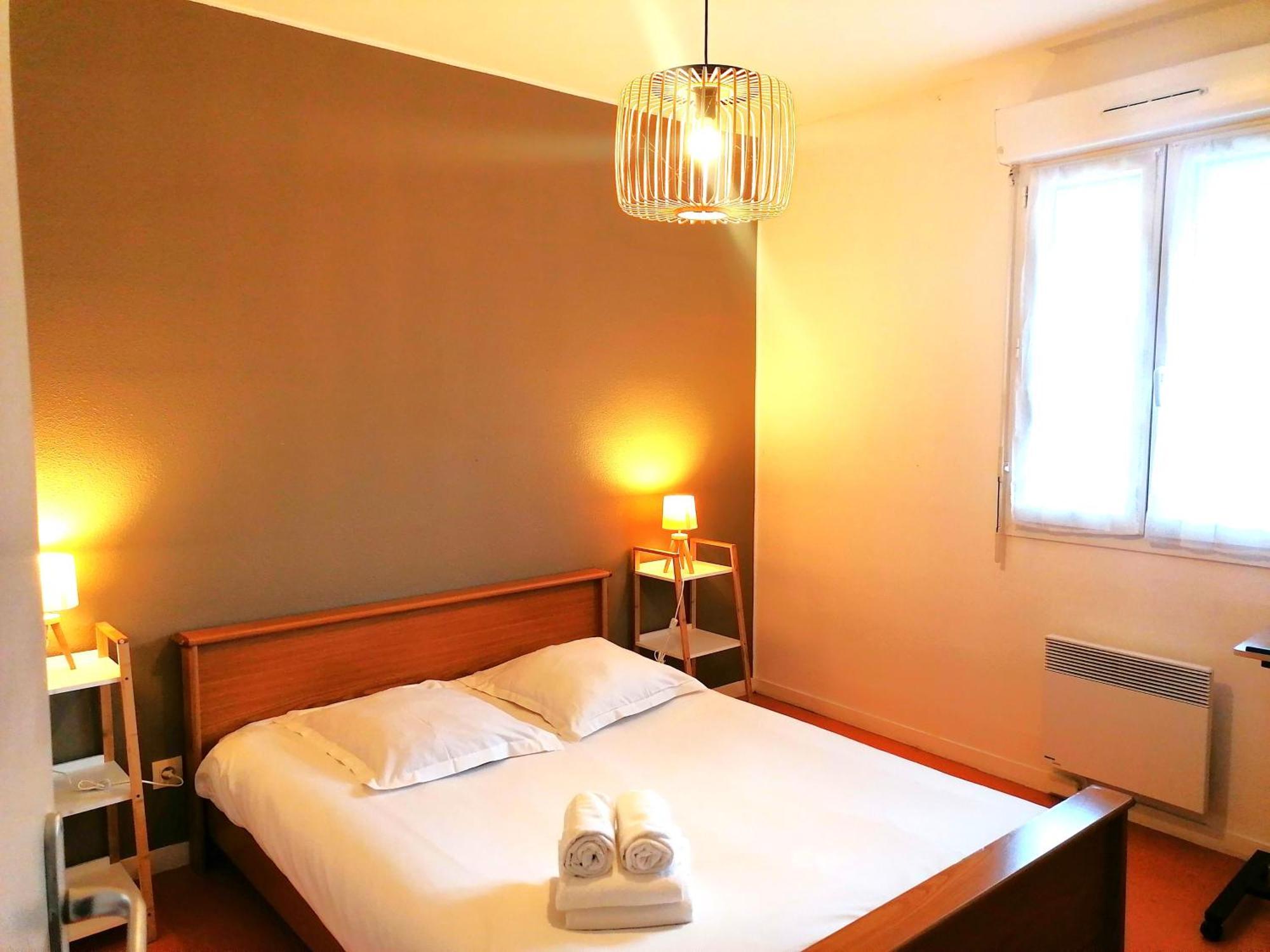 Etauliers Hotel Platanes - Kb Hotel Group מראה חיצוני תמונה