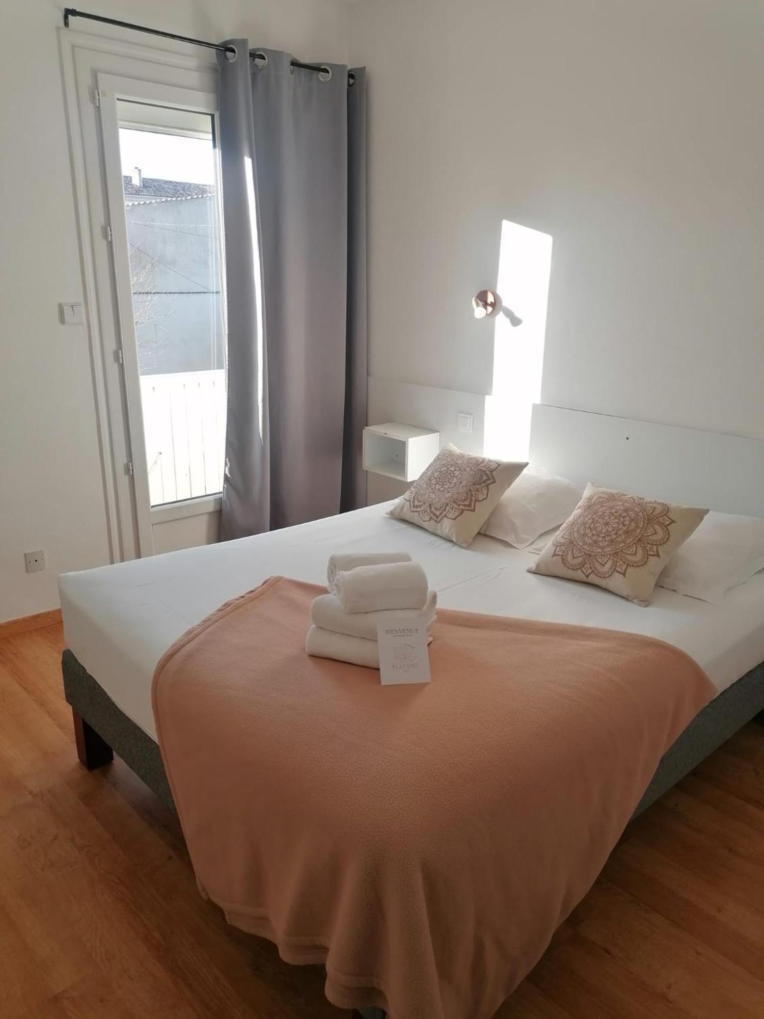 Etauliers Hotel Platanes - Kb Hotel Group מראה חיצוני תמונה