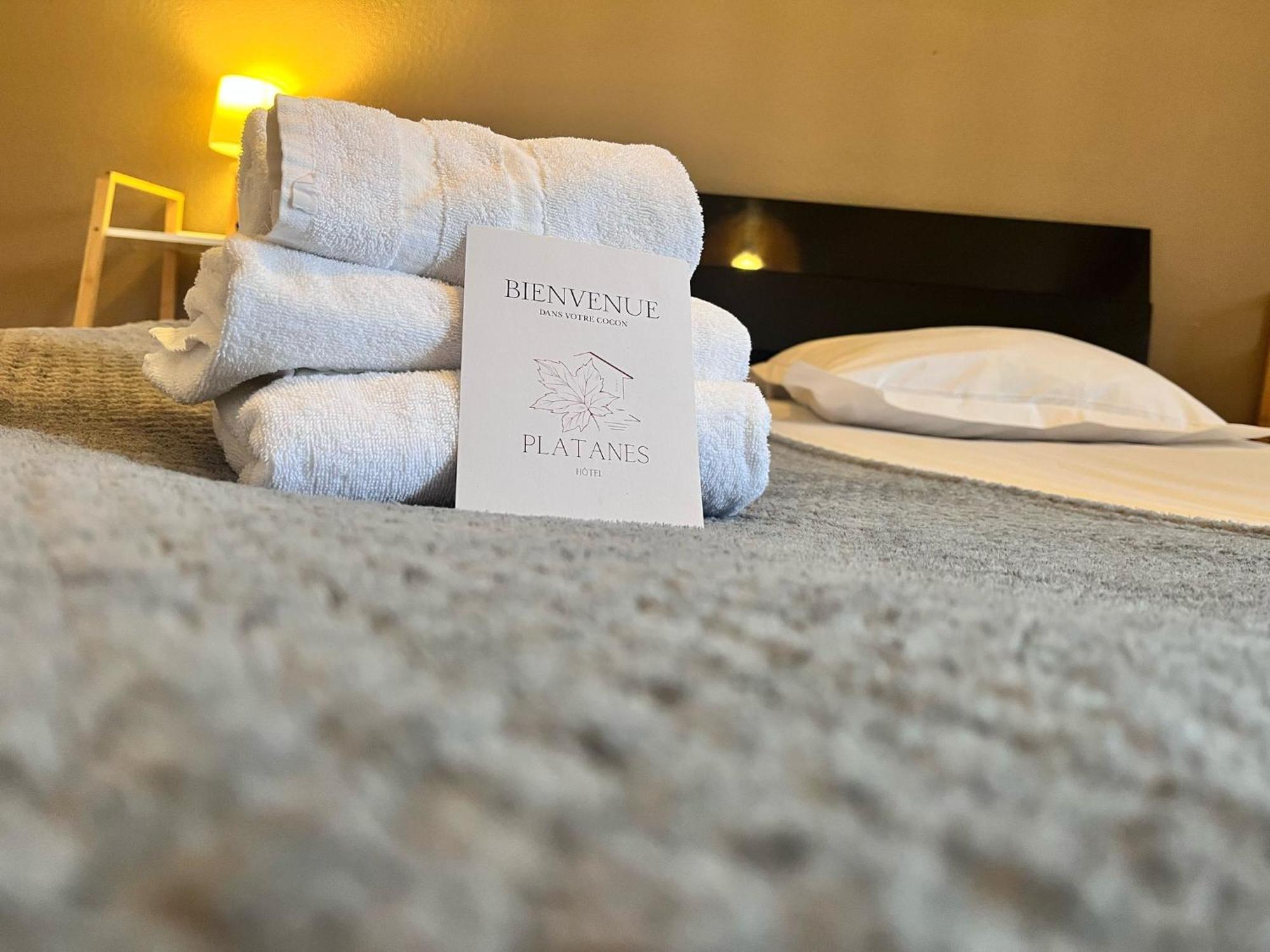 Etauliers Hotel Platanes - Kb Hotel Group מראה חיצוני תמונה